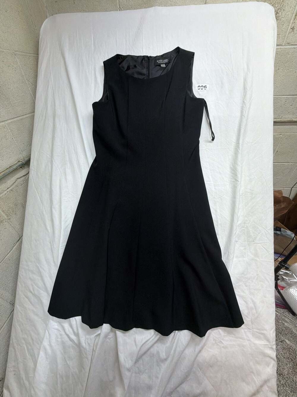 Black Label by Evan-Picone Women's Sleeveless Crew Neck Fit and Flare Mini